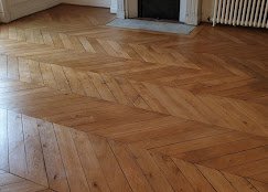 Parquet point de Hongrie en chêne patiné
